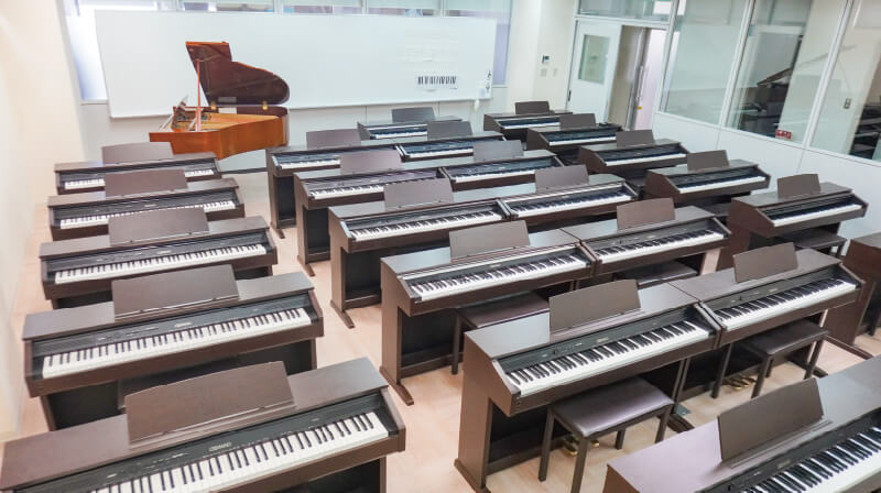 電子ピアノ室